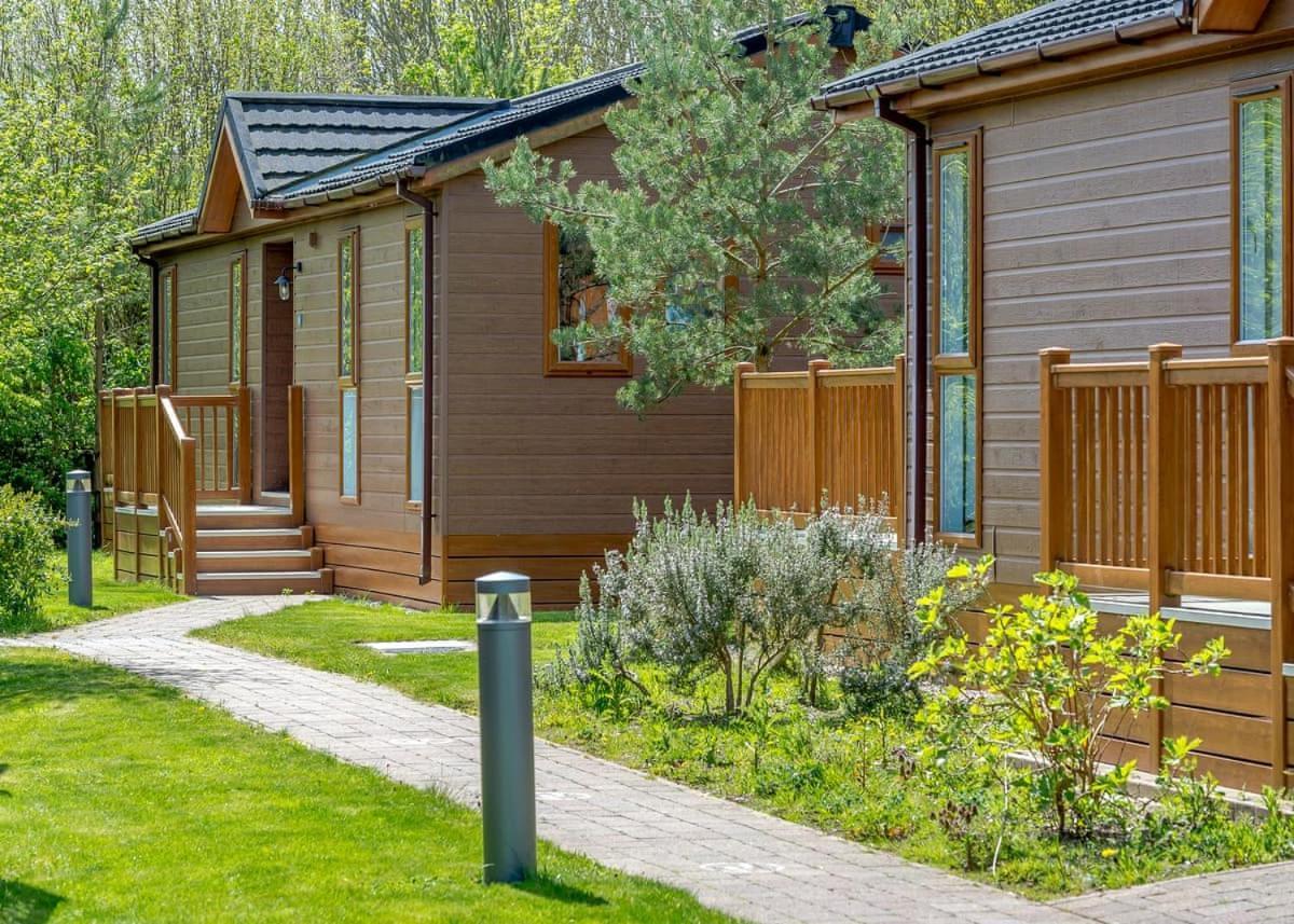 Canterbury Reach Lodge Retreat Petham ภายนอก รูปภาพ
